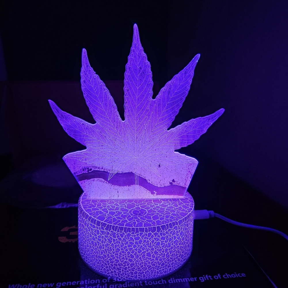 LED lighting with a leaf design, creating a 3D visual illusion - Picture 4 of 12